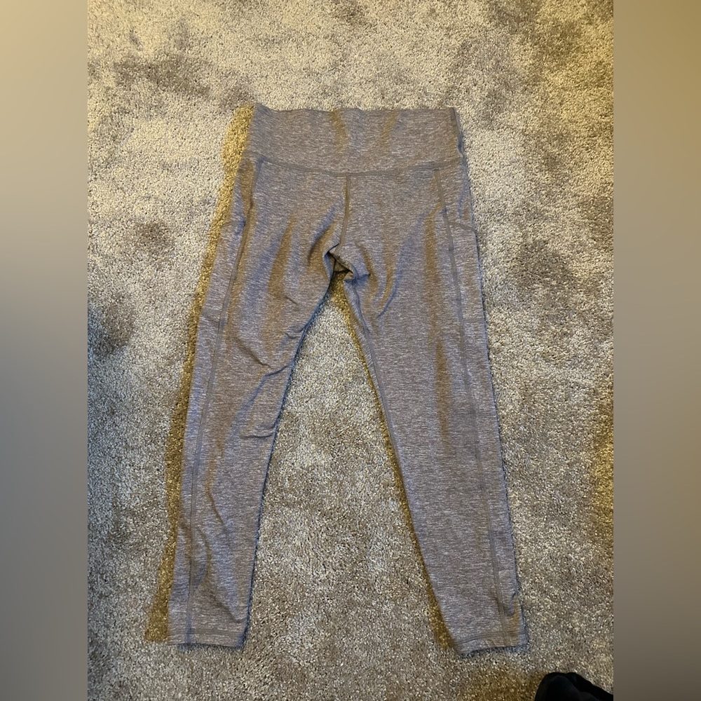 Athletic leggings